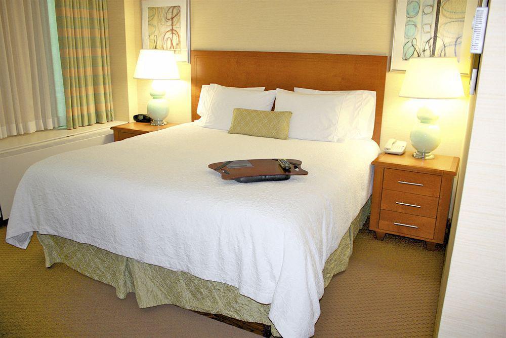 Hampton Inn & Suites Milwaukee Downtown Екстер'єр фото