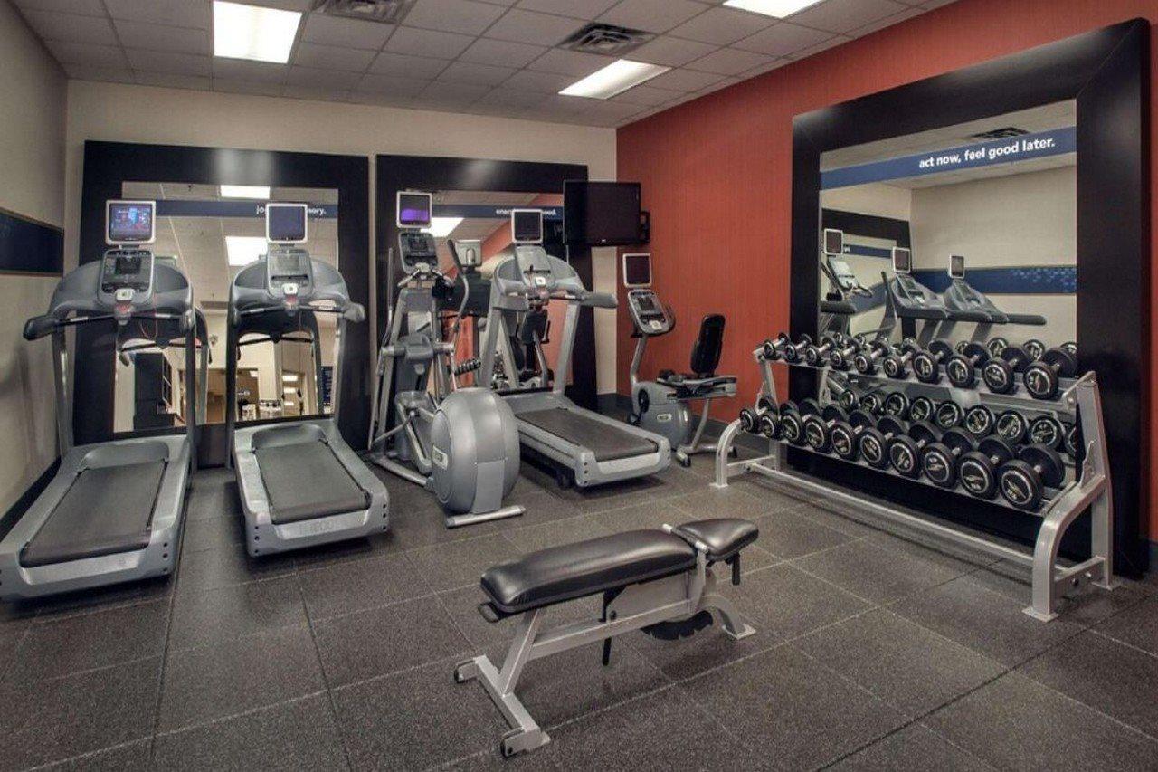 Hampton Inn & Suites Milwaukee Downtown Екстер'єр фото