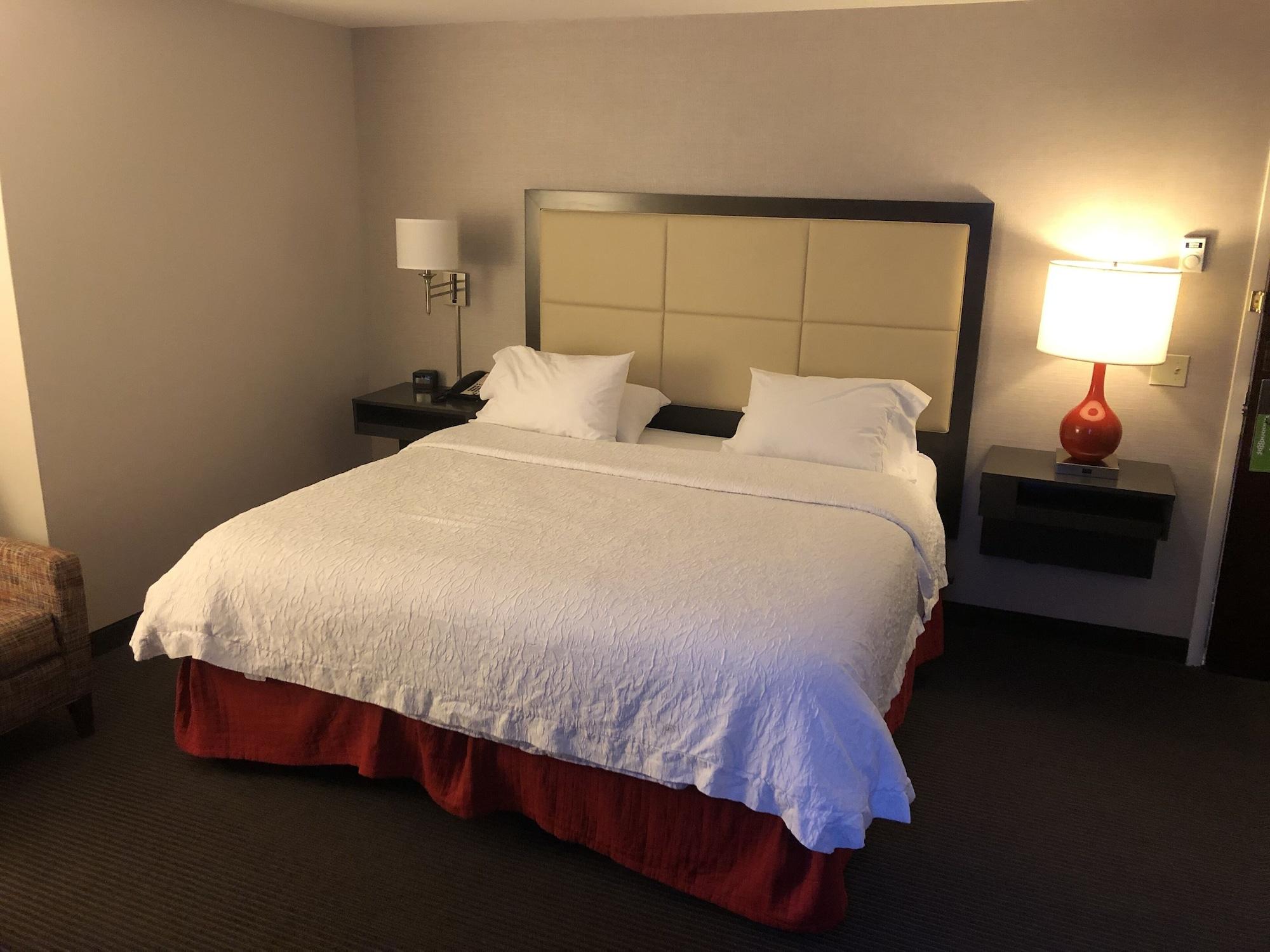 Hampton Inn & Suites Milwaukee Downtown Екстер'єр фото