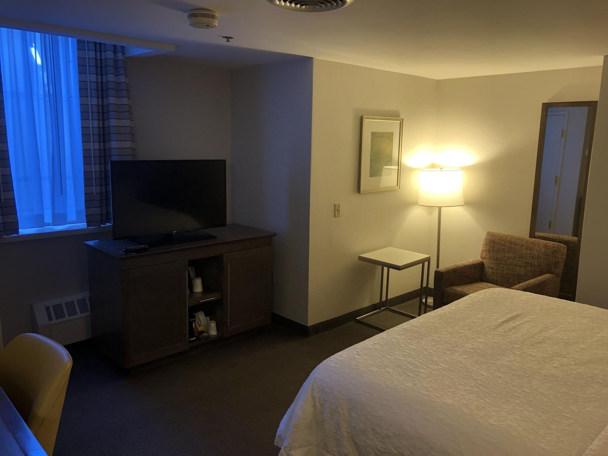 Hampton Inn & Suites Milwaukee Downtown Екстер'єр фото