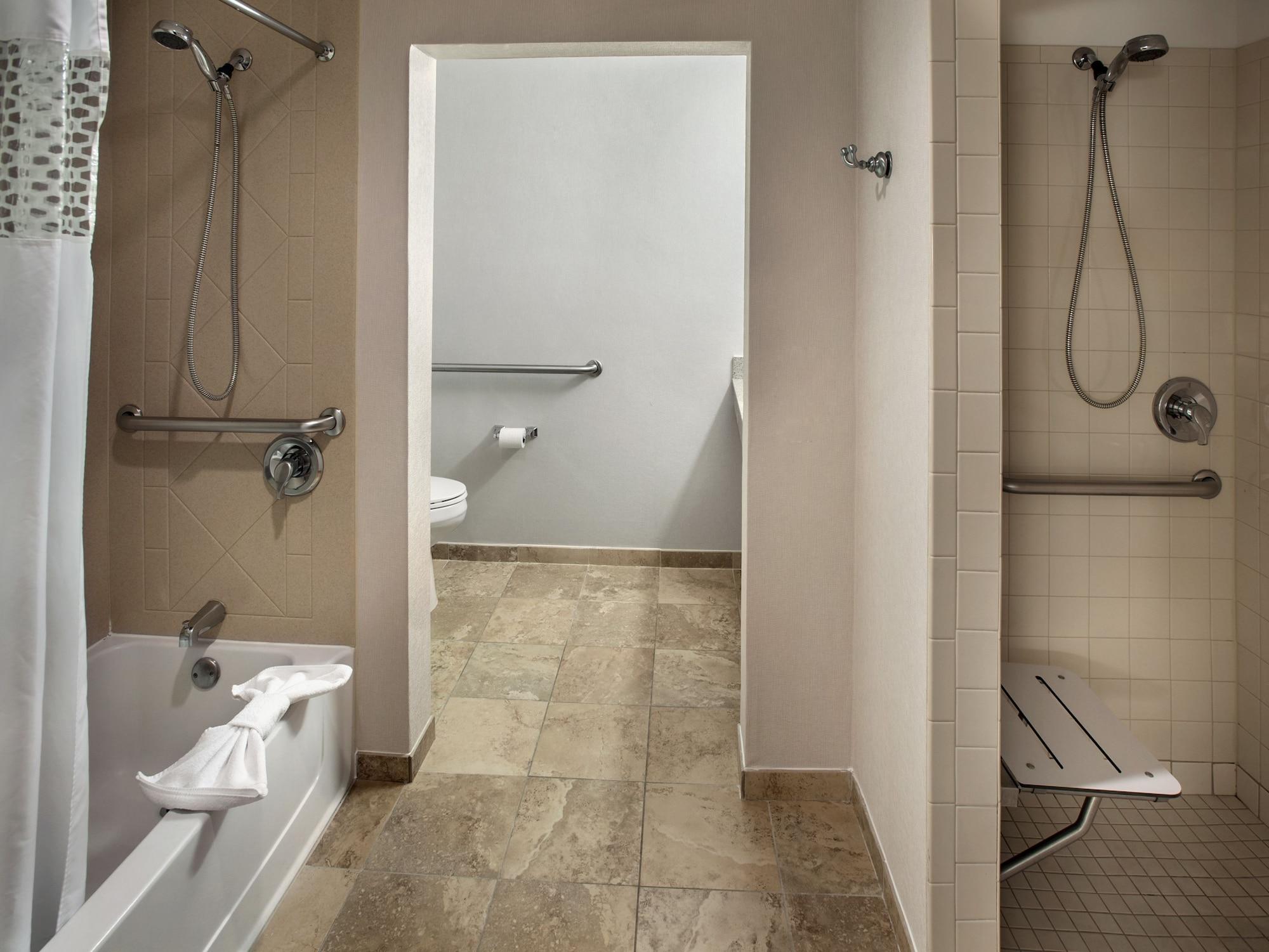 Hampton Inn & Suites Milwaukee Downtown Екстер'єр фото