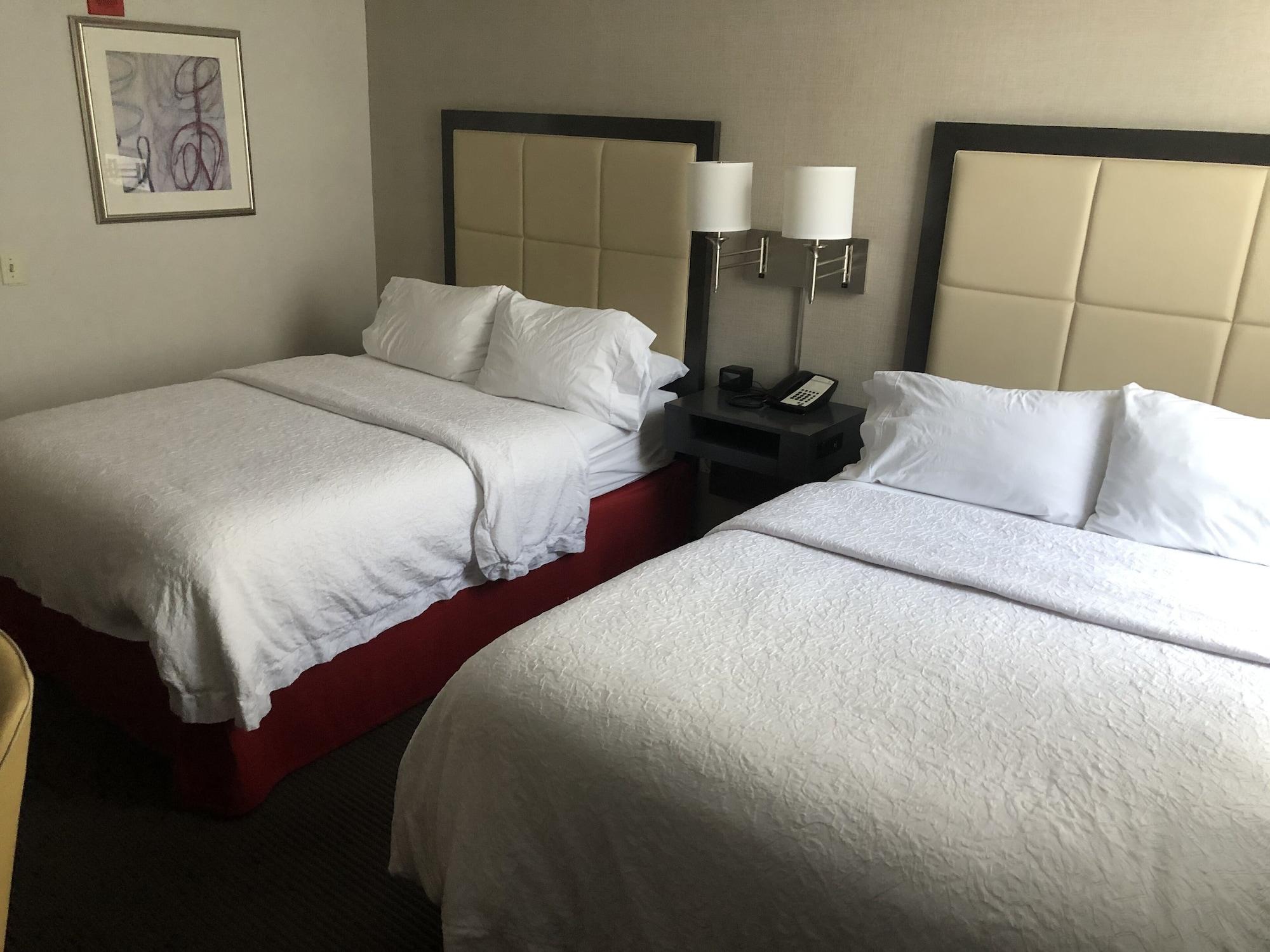 Hampton Inn & Suites Milwaukee Downtown Екстер'єр фото