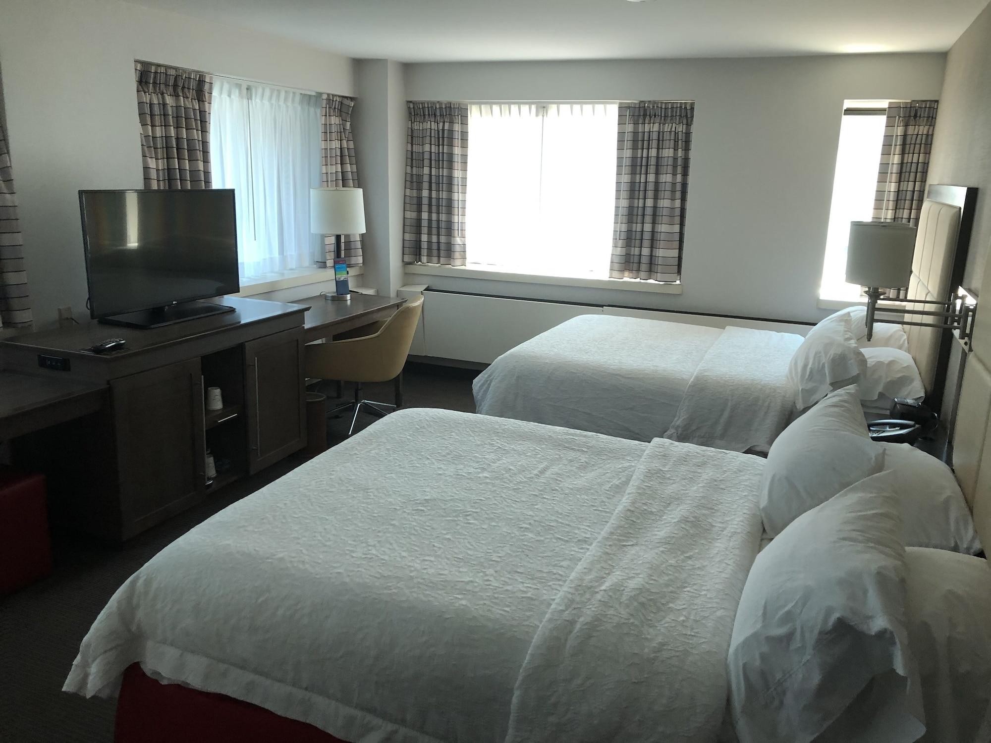 Hampton Inn & Suites Milwaukee Downtown Екстер'єр фото