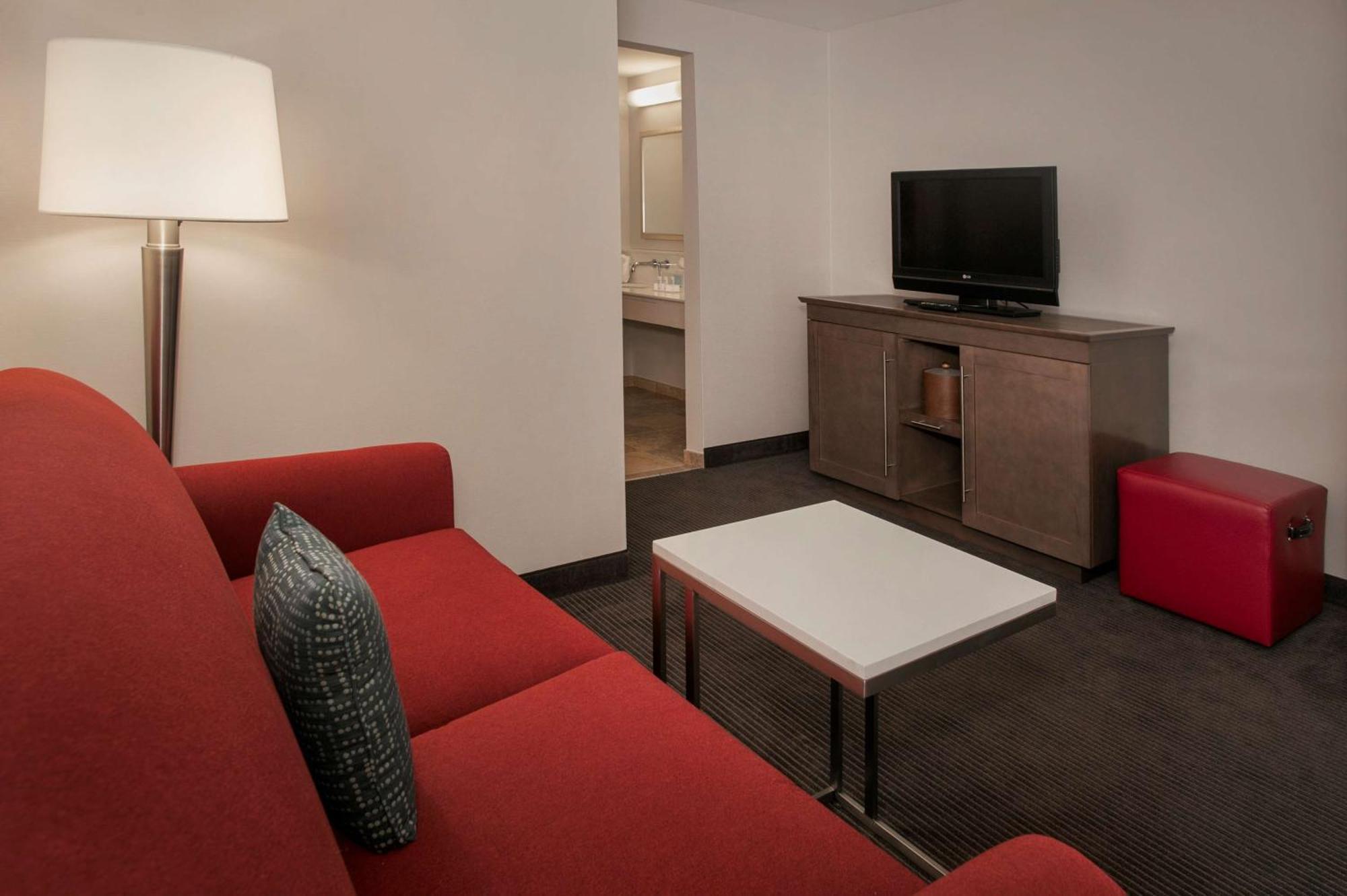 Hampton Inn & Suites Milwaukee Downtown Екстер'єр фото
